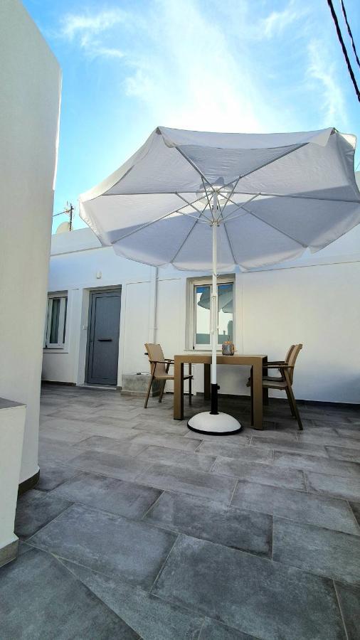 Alexandra'S Boutique House Apartment Triovasalos Exterior photo